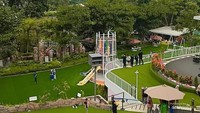 pemandangan dari wahana water slide