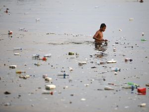Benarkah Bumi Bisa Bebas dari Polusi Plastik pada 2050?