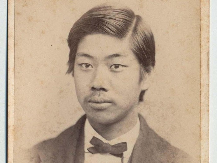 Kisah Eiichiro Honma, remaja calon prajurit samurai yang berlayar ke AS di usia 13 tahun. Ia berencana belajar militer, tetapi lulus sebagai insinyur MIT