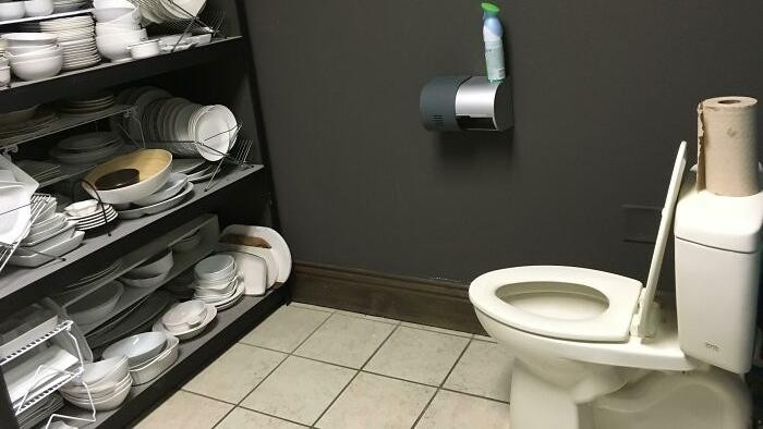 Foto Toilet yang Bikin Melotot