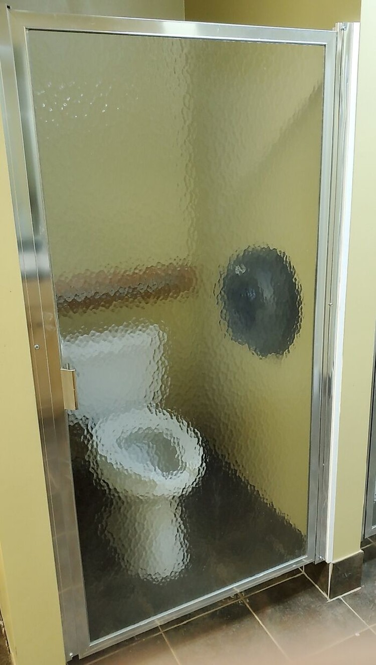 Foto Toilet yang Bikin Melotot Foto Toilet yang Bikin Melotot