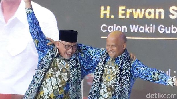 Gaya pesawat terbang Ahmad Syaikhu-Ilham Habibie jelang debat kedua Pilgub Jabar 2024