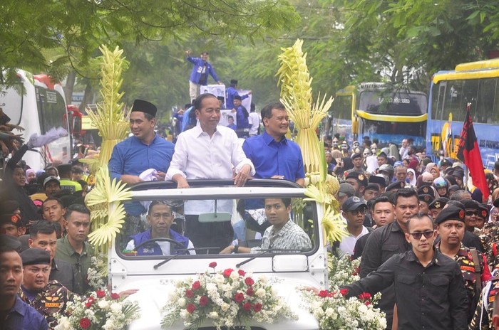 Jokowi-Ahmad Luthfi