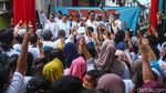 Kampanye di Cengkareng, RK Makan Bakso Bareng Warga