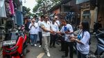 Kampanye di Cengkareng, RK Makan Bakso Bareng Warga