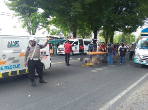 Satu Keluarga Tabrak Truk di Jombang, Bibi dan Keponakan Tewas