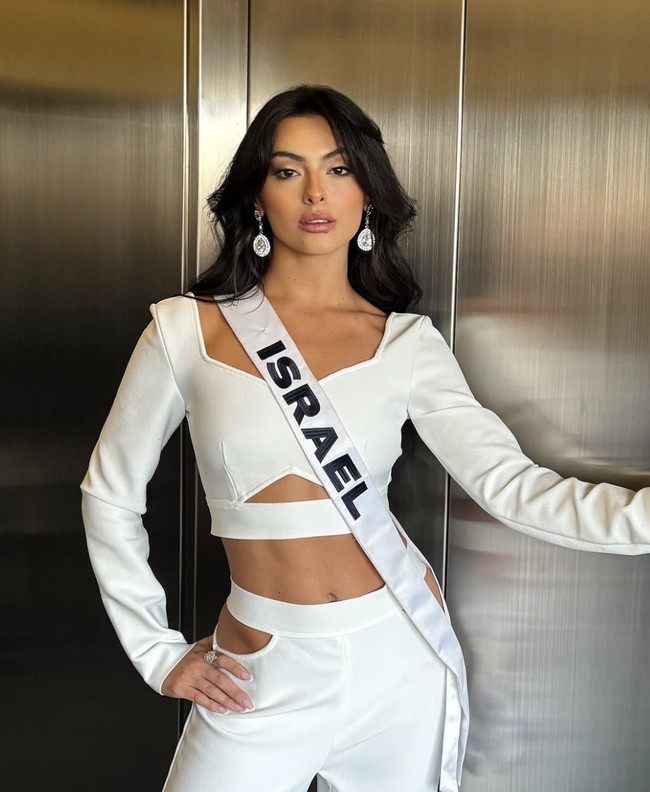 Di tengah situasi krisis di Gaza, di mana ribuan warga Palestina menghadapi ancaman kematian dan kekerasan, kemunculan Miss Israel di panggung internasional dinilai tidak pantas oleh sebagian besar publik. Bagi banyak orang, kehadiran Natalie dalam kontes ini seolah melupakan realitas pahit yang dialami rakyat Palestina. Foto: dok. Instagram @missuniverse.israel