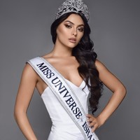 “Miss Genosida 2024,” sindir netizen. “Free Palestine,” tulis netizen lainnya di akun Instagram  @ofirkorsia. Foto: dok. Instagram @missuniverse.israel