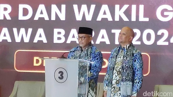 Paslon Pilgub Jabar Ahmad Syaikhu-Ilham Habibie di Debat Kedua Pilgub Jabar 2024