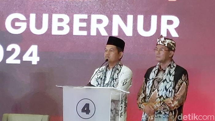 Paslon Pilgub Jabar Dedi Mulyadi-Erwan Setiawan di Debat Kedua Pilgub Jabar 2024