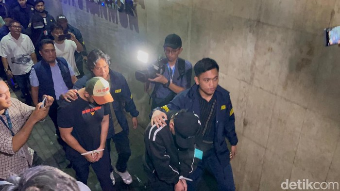Polda Metro Jaya kembali menangkap tersangka baru di kasus mafia akses judi online yang melibatkan pegawai Komdigi, Sabtu (16/11/2024).