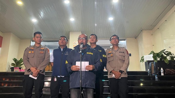 Polda Metro Jaya menangkap kembali 3 orang DPO kasus mafia akses judol yang melibatkan pegawai Komdigi.