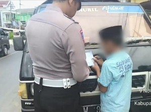 Nekatnya Bocah SD Sopiri Pikap Muat Puluhan Teman Berujung Ditilang