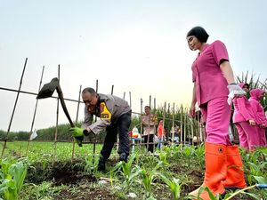Dukung Program Asta Cita, Kapolresta Malang Kota Turun Langsung Tanam Jagung