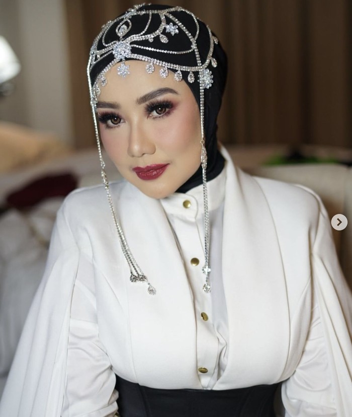 Reza Artamevia Ngopi di New York hingga Makan di Rumah Raffi Ahmad Reza Artamevia Ngopi di New York hingga Makan di Rumah Raffi Ahmad
