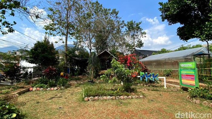 Suasana di Desa Wisata Cibiru Wetan, Kabupaten Bandung