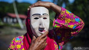 Tradisi tari gubang ini telah menjadi tarian rakyat yang tumbuh dan berkembang di Kepulauan Riau, tepatnya di Jemaja Kabupaten Anambas.