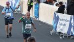 Aksi Luar Biasa Kakek 88 Tahun Ikut Lomba Lari Maraton
