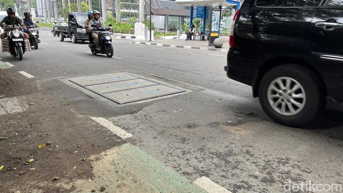 Bekas galian kabel di Bandung