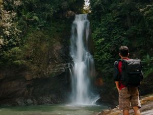 7 Air Terjun Tersembunyi di Lahat yang Belum Banyak Orang Tahu, Masih Alami!