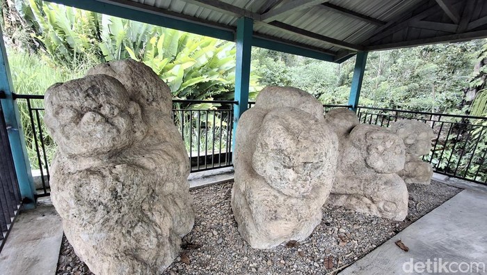 Empat megalit Batu Beghibu.