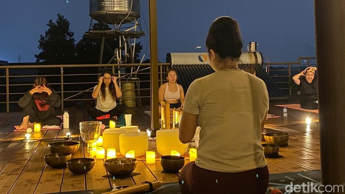 Pengalaman Yoga di Bawah Bulan Purnama, Cara Unik untuk Relaksasi