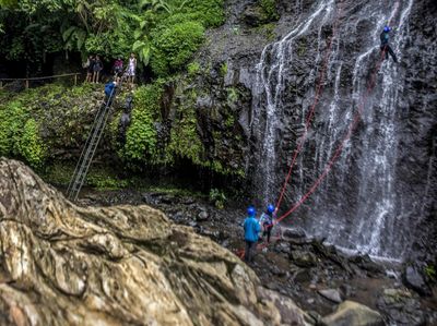 Intip Wisata Tersembunyi Curug Aseupan di Bandung Barat