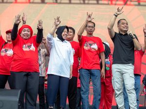 PDIP Surabaya Serbu Kampung Ajak Warga Pilih Risma-Gus Hans dan Erji