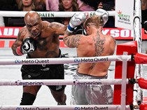 Video: Reaksi Mike Tyson Seusai Kalah Duel Tinju Lawan Jake Paul