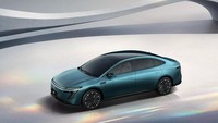 Jok tersebut dilapisi bahan halus seperti sutra dan dilengkapi sistem postur adaptif, yang bisa menyesuaikan tubuh pengendara melalui pembacaan 49 sensor. Di luar fitur itu, Nissan N7 ini juga akan dilengkapi teknologi mengemudi semi-otonom yang disebut Navigate on Autopilot. Foto: Carscoops