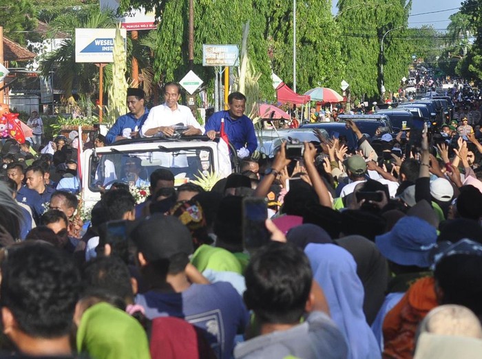 Pawai Jokowi Bareng Luthfi-Yasin di Blora