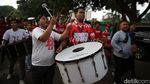 Pendukung Paslon Gubernur Jakarta Ramaikan Lokasi Debat