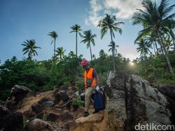 Potret Sang Penjaga Sinyal di Perbatasan Negara RI