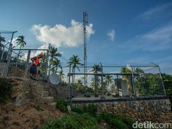 Potret Sang Penjaga Sinyal di Perbatasan Negara RI