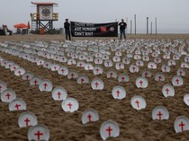 Ratusan Piring Kosong Penuhi Pantai Copacabana Brasil Jelang KTT G20