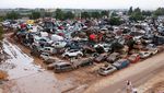 Ribuan Mobil Rusak Parah Menumpuk Usai Digulung Banjir Dahsyat Valencia