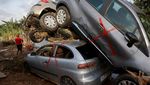 Ribuan Mobil Rusak Parah Menumpuk Usai Digulung Banjir Dahsyat Valencia