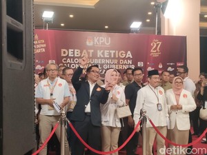 Yel-yel RIDO Menang Satu Putaran Sambut RK-Suswono di Arena Debat Ketiga