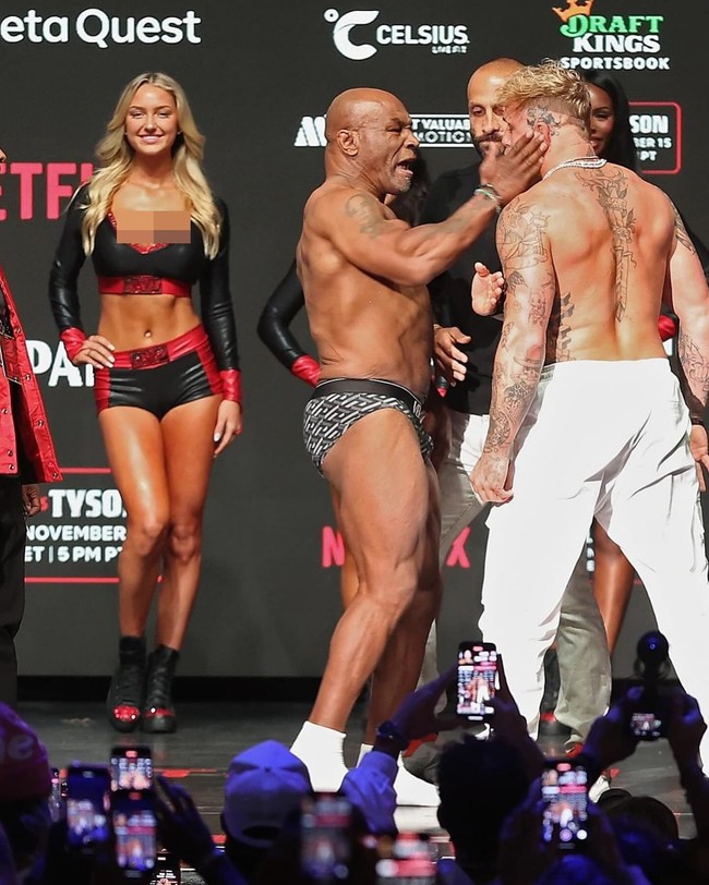 Sydney tentu memamerkan keterlibatannya dalam acara yang ditonton jutaan orang di dunia lewat Netflix tersebut.  Dalam postingan yang diunggahnya, Sydney sudah hadir sejak Jake Paul dan Mike Tyson melakukan sesi konferensi pers.  Foto: Instagram Sydney Thomas