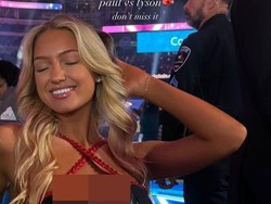 Ring Girl Viral di Pertandingan Mike Tyson Ungkap Isi DM, Sering Digoda Coach