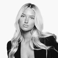 Sydney pun tampaknya tidak menyangka bahwa dirinya akan viral.Dalam postingan terbaru, wanita itu membuat video yang memperlihatkan bagaimana ia terkejut setelah terbangun saat mengetahui media sosialnya ‘meledak’. “Bangun dan melihat aku trending karena Tyson lawan Paul. Aku senang kalian menikmat acaranya,” katanya.Foto: Instagram Sydney Thomas