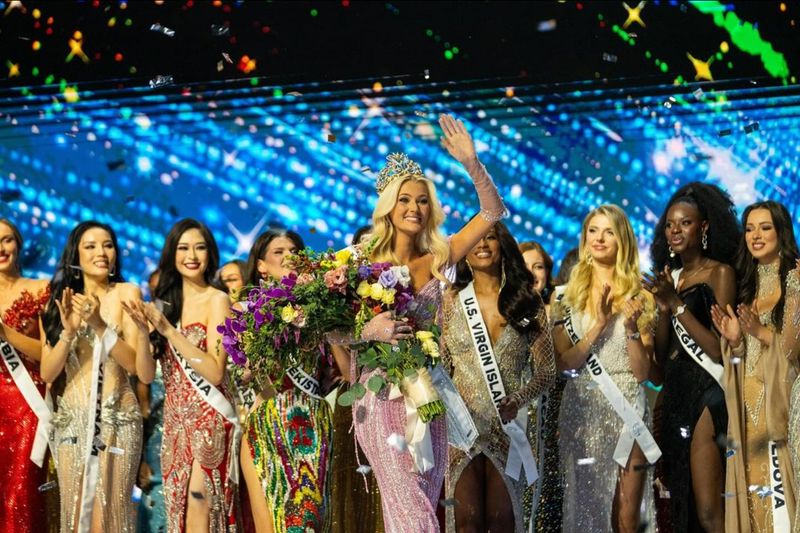 Victoria Kjaer Theilvig dari Denmark Juara Miss Universe 2024.