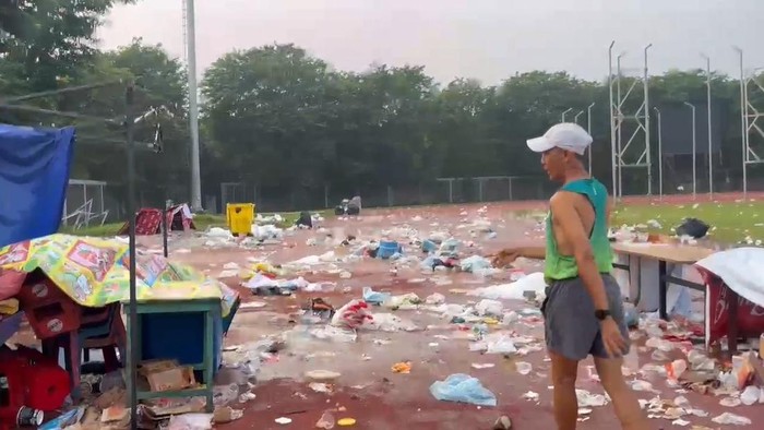 Viral sampah berserakan di JSC Palembang usai konser.