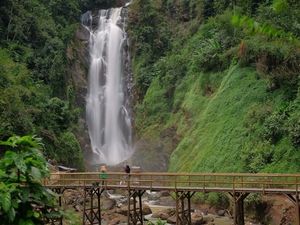 Pesona Air Terjun Bedegung Muara Enim: Daya Tarik, Akses-Tips Berkunjung