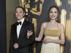 Ikut Jejak 2 Kakak, Knox Anak Angelina Jolie-Brad Pitt Hapus Nama Belakang Ayah