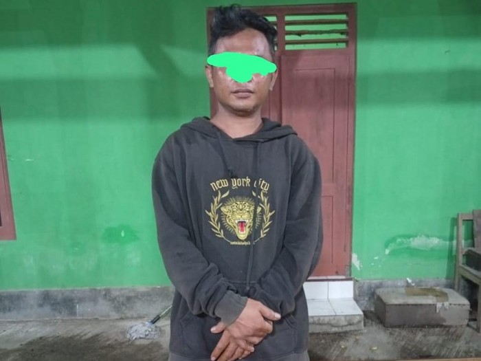 AR (39), pria pembacok istri dan pamannya di Ngampilan, Kota Jogja, telah ditangkap Polresta Jogja. Foto diunggah Senin (18/11/2024).
