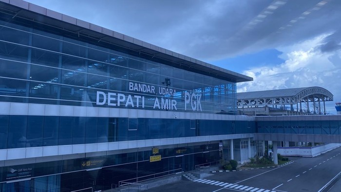 Bandara Depati Amir Kota Pangkalpinang.