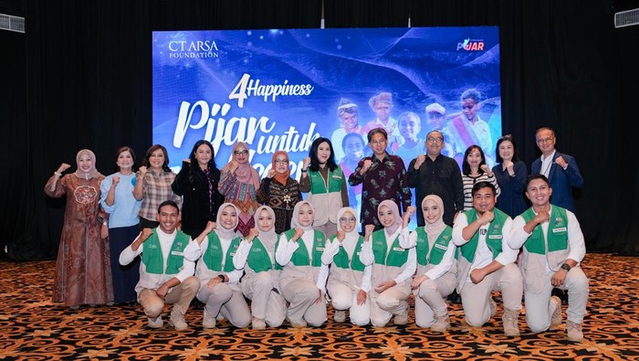 CT ARSA Foundation siap kirim 10 guru muda untuk mengajar di pelosok negeri lewat program Guru Muda Pijar Batch 4.
