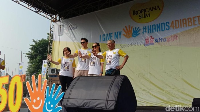 Tips Sederhana Darius Sinathrya-Donna Agnesia Lindungi Keluarga dari Diabetes