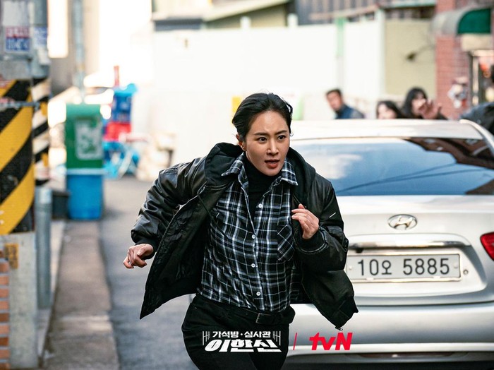 Drama Korea Parole Examiner Lee